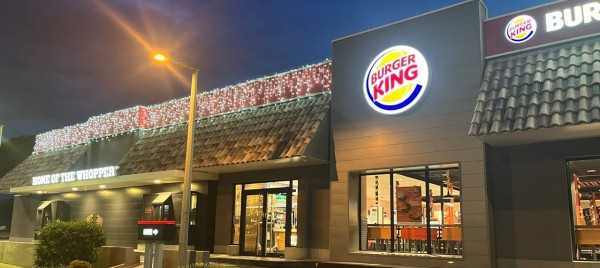 Jeu et concours Tentez de gagner votre TV 4K et plein d’autres lots avec le GRAND JEU DE NOËL BURGER KING C.C CARREFOUR OLLIOULES