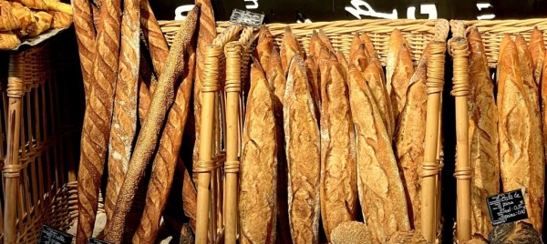 Jeu et concours JEU MB RICLIN - Gagnez un lamala et deux baguettes du patron MB Riclin à l’huile d’olive et poivre chaque jour !