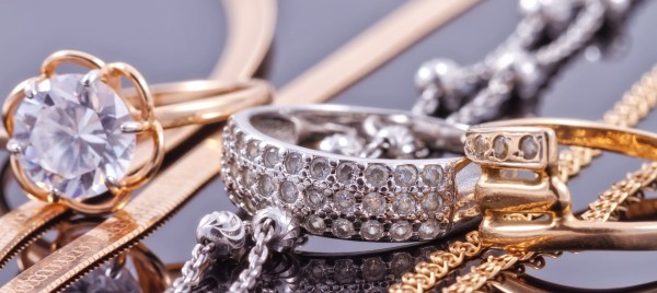 Jeu et concours GRAND JEU LA PERLE - Pour la fête des mères gagnez un bracelet en argent !