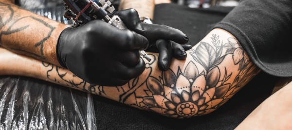 Jeu et concours GRAND JEU TARAWA TATTOO PIERCING BIJOUX ROANNE - GAGNEZ UN BON D'ACHAT !