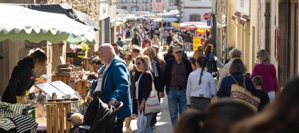 Jeu et concours Jouez avec vos commerçants Lesneven & Co | Tentez de remporter une carte cadeau d'une valeur de 50€