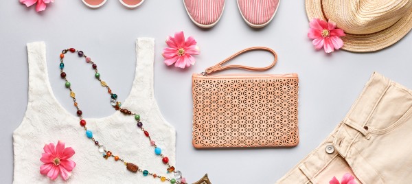 Jeu et concours GRAND JEU CHARLIEU MA BOUTIQUE ET POUILLY BOUGE (42) Gagnez un coffret surprise!